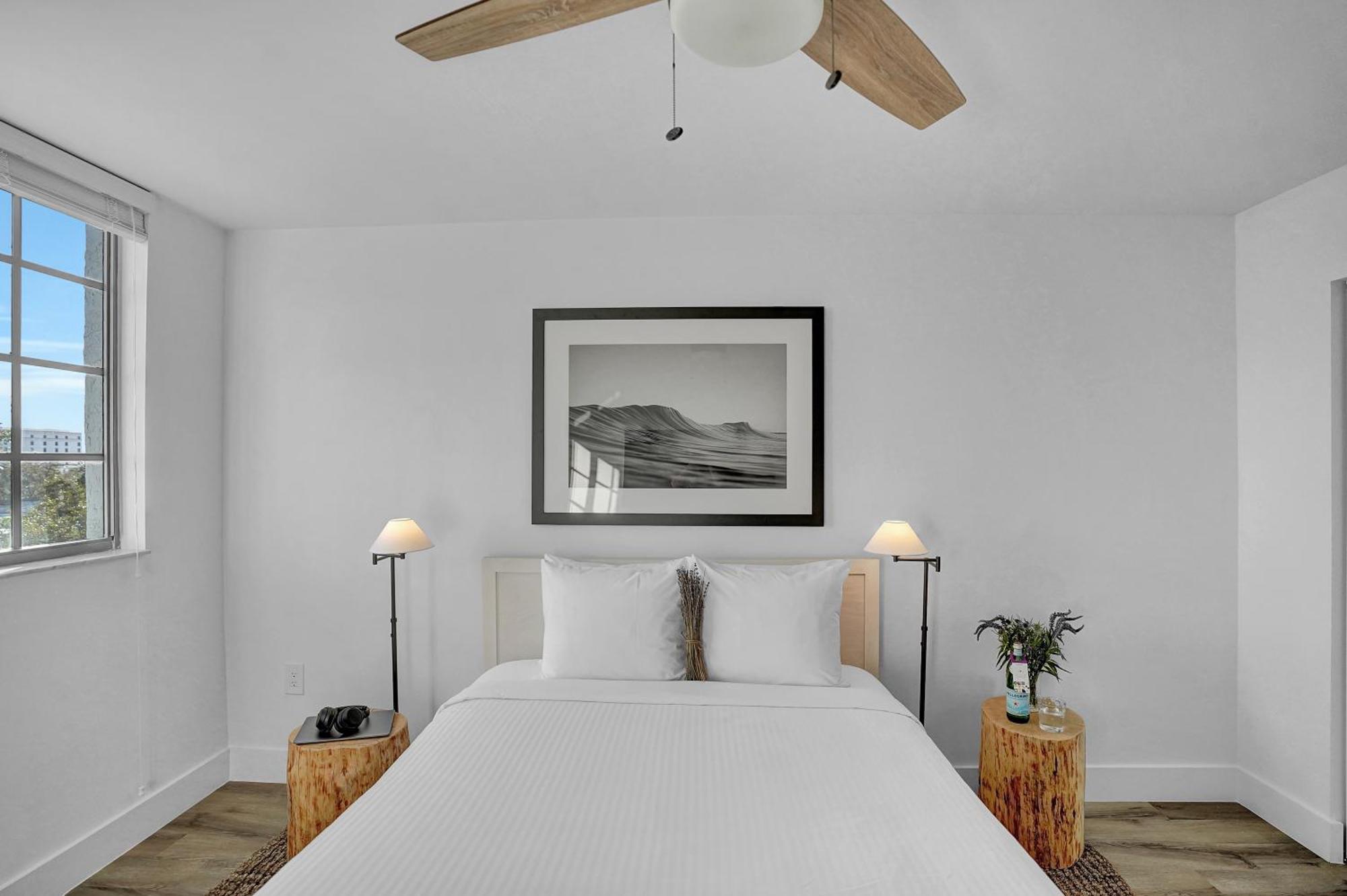Stylish Modern Apartments At Gables Grand Plaza In Miami Room photo